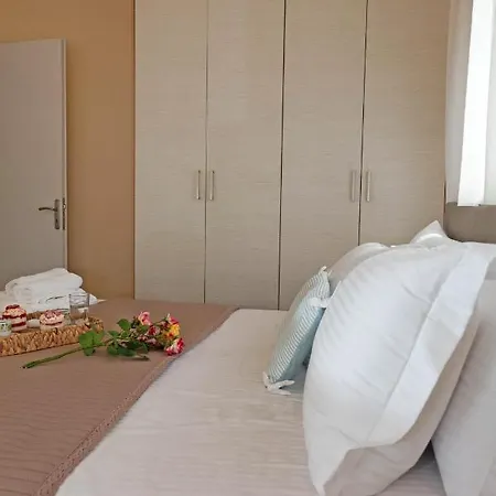 Alex Áyios Yeóryios